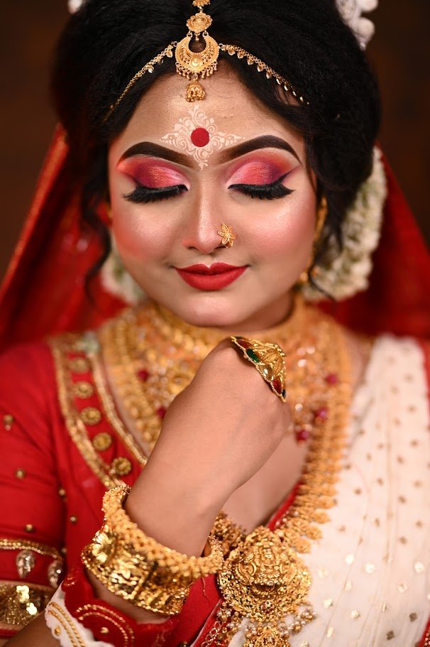 Makeup Trends For 2025 Brides